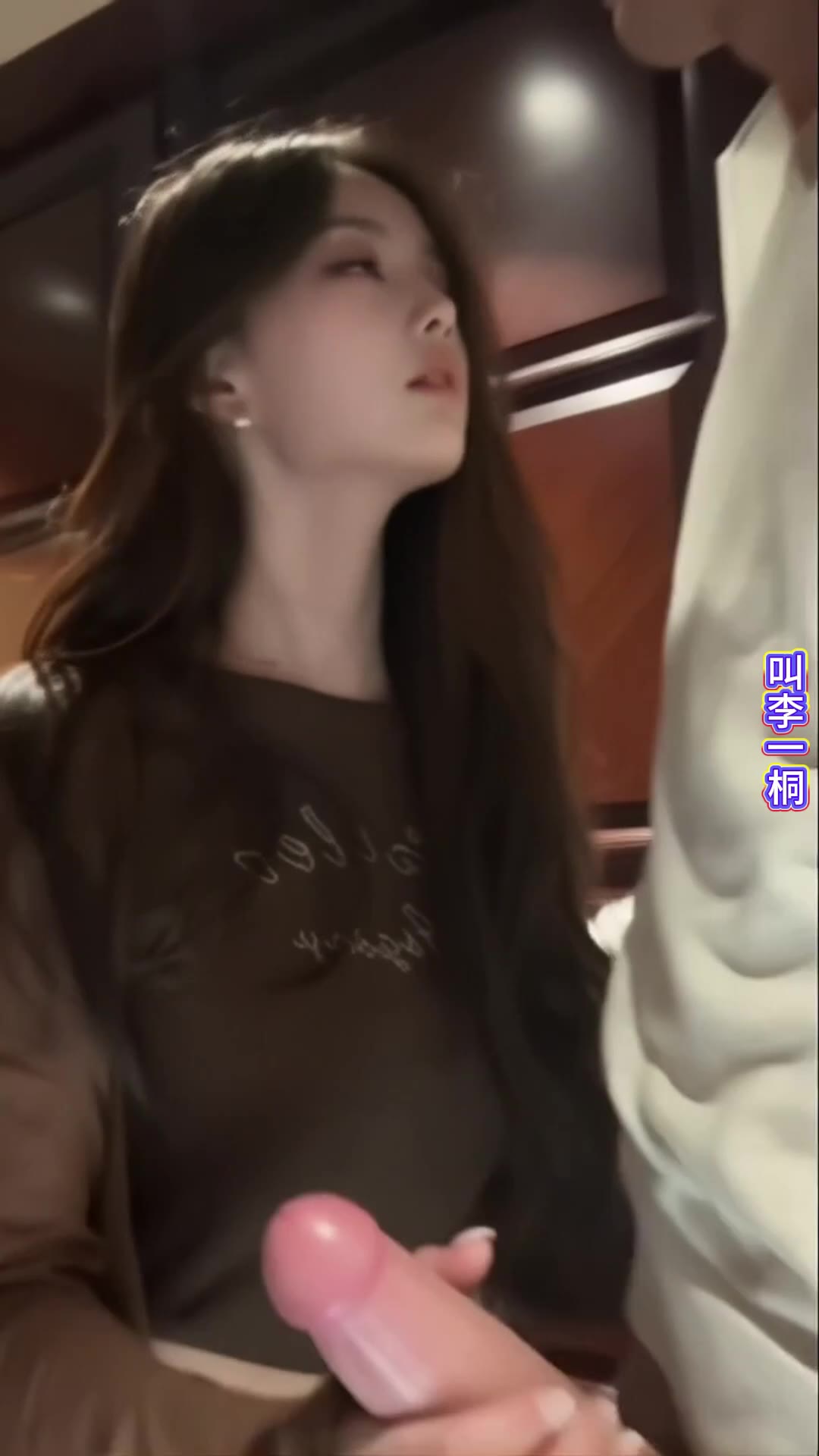 李一桐_骚浪贱货淫荡自述_在红毯现场的三次被_经历本人原声配音-秘密图库