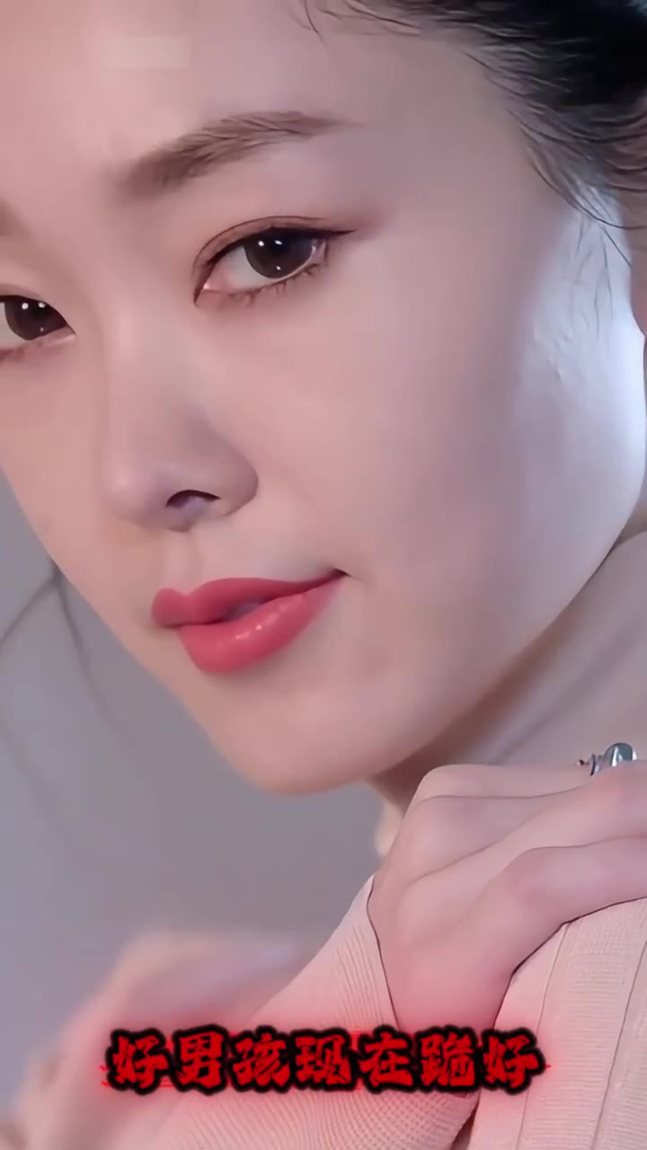 宋轶_戏外也是骚货母狗_私下就爱穿着古装旗袍勾搭男人乱搞PMV_淫荡解说-秘密图库